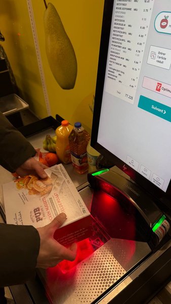 каса супермаркета в Канаді